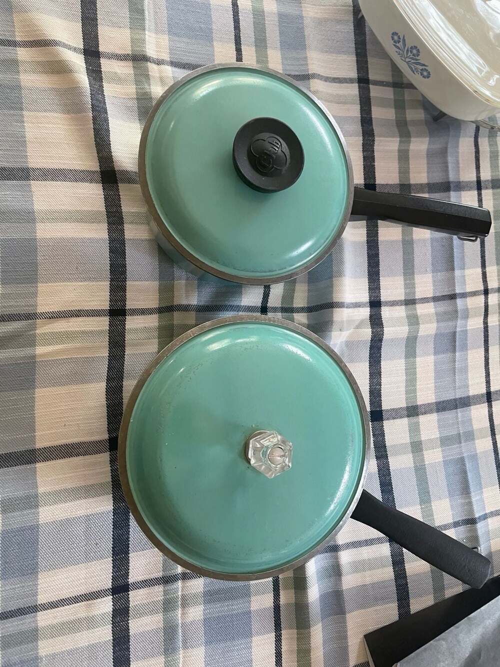 Vintage Club aluminum turquoise saucepans set of 2